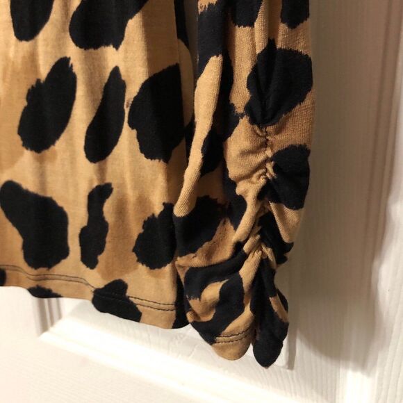 Leopard Blouse Size Small Long Sleeve Scoop Neck Women's - Picture 4 of 7